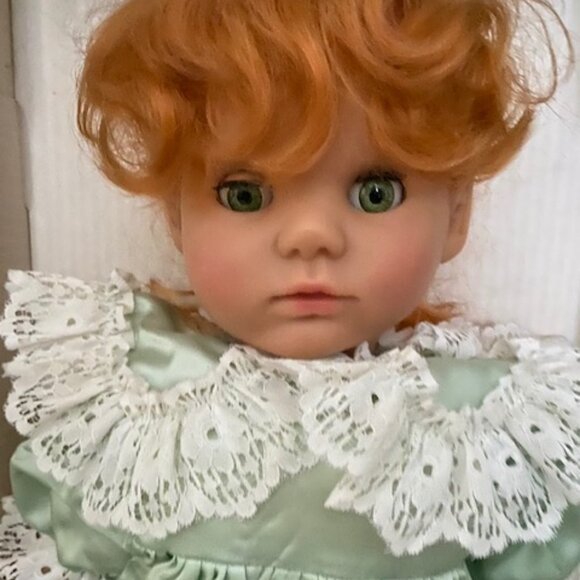 NIB Vintage 1992 German Lissi Puppin Vinyl Doll - Emma - Signed - COA - Picture 2 of 9